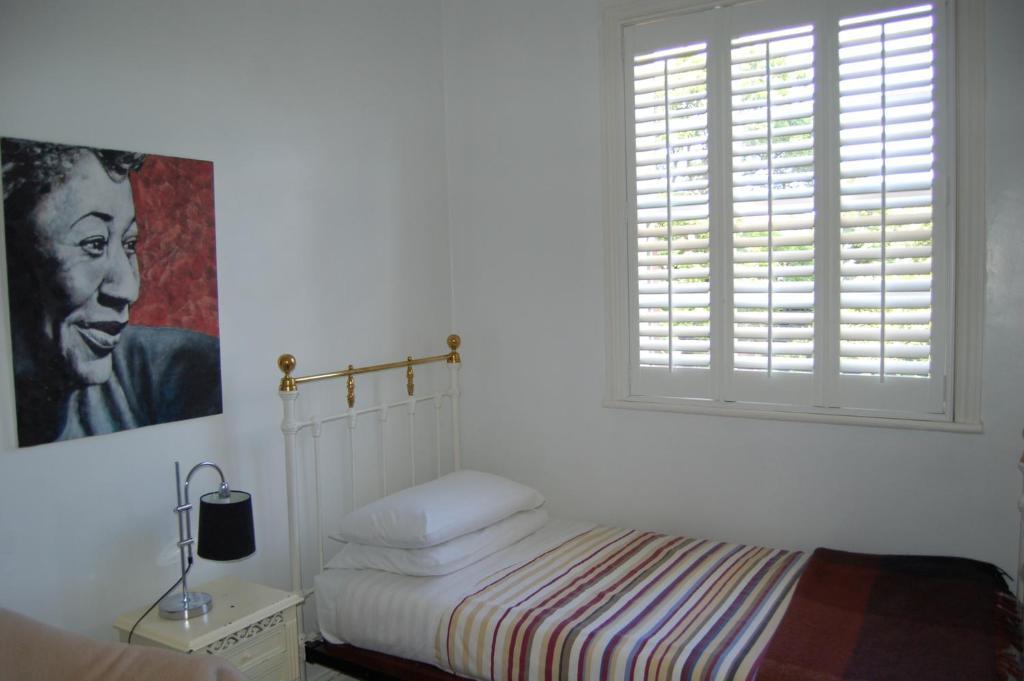 Cornerstones Guest House Сейл Стая снимка