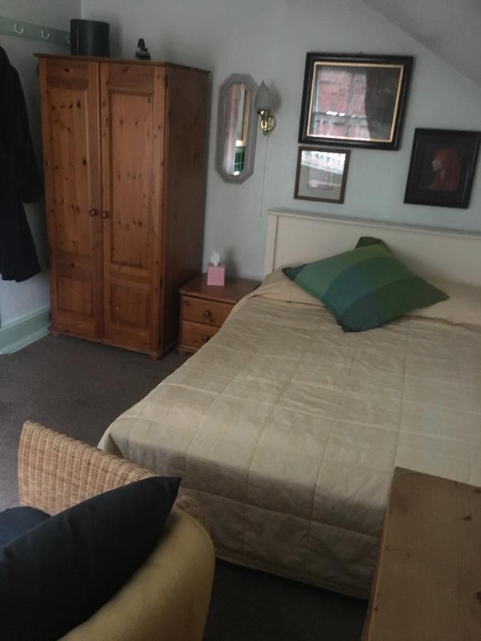 Cornerstones Guest House Сейл Екстериор снимка